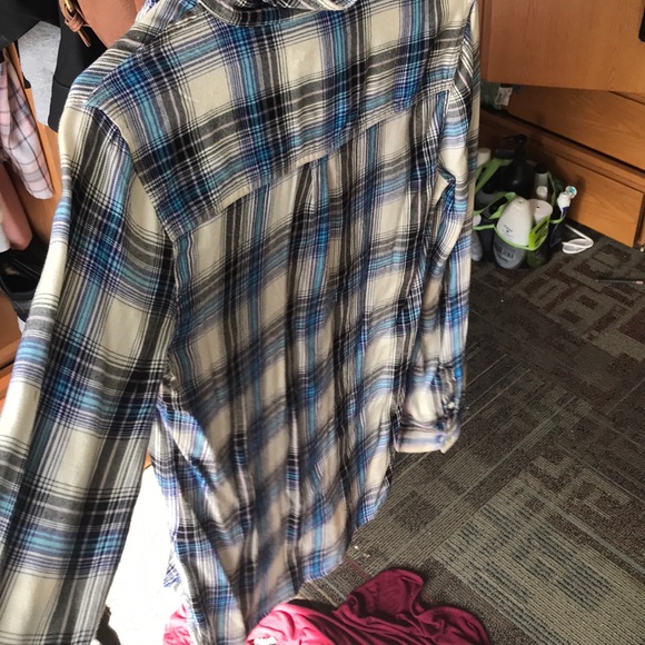 Flannel - Picture 4 of 4